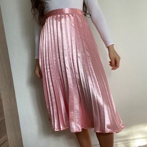 Silky pink skirt